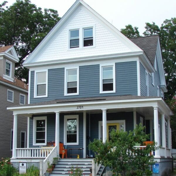 Picking the right siding contractor in Jamison, PA for your dream home with blue siding
